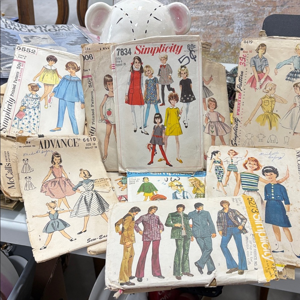 Simplicity Colorful Sewing Pattern Set. Mix set of sizes and brands